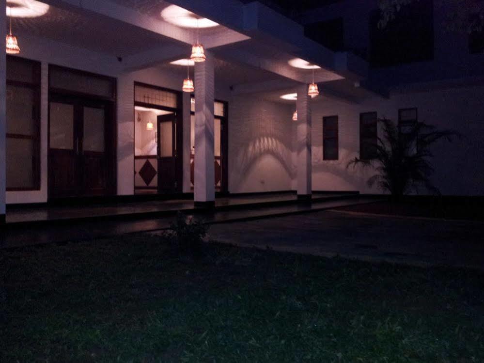 Hotel Milano Grand Dambulla Exterior foto